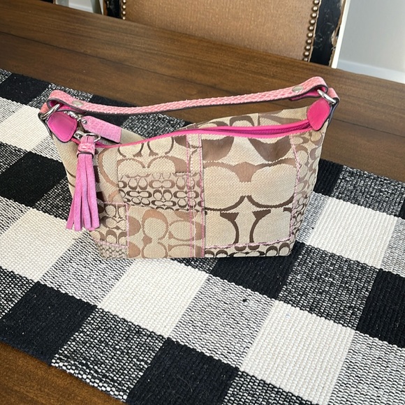 Coach mini/makeup bag, good condition - Picture 1 of 4